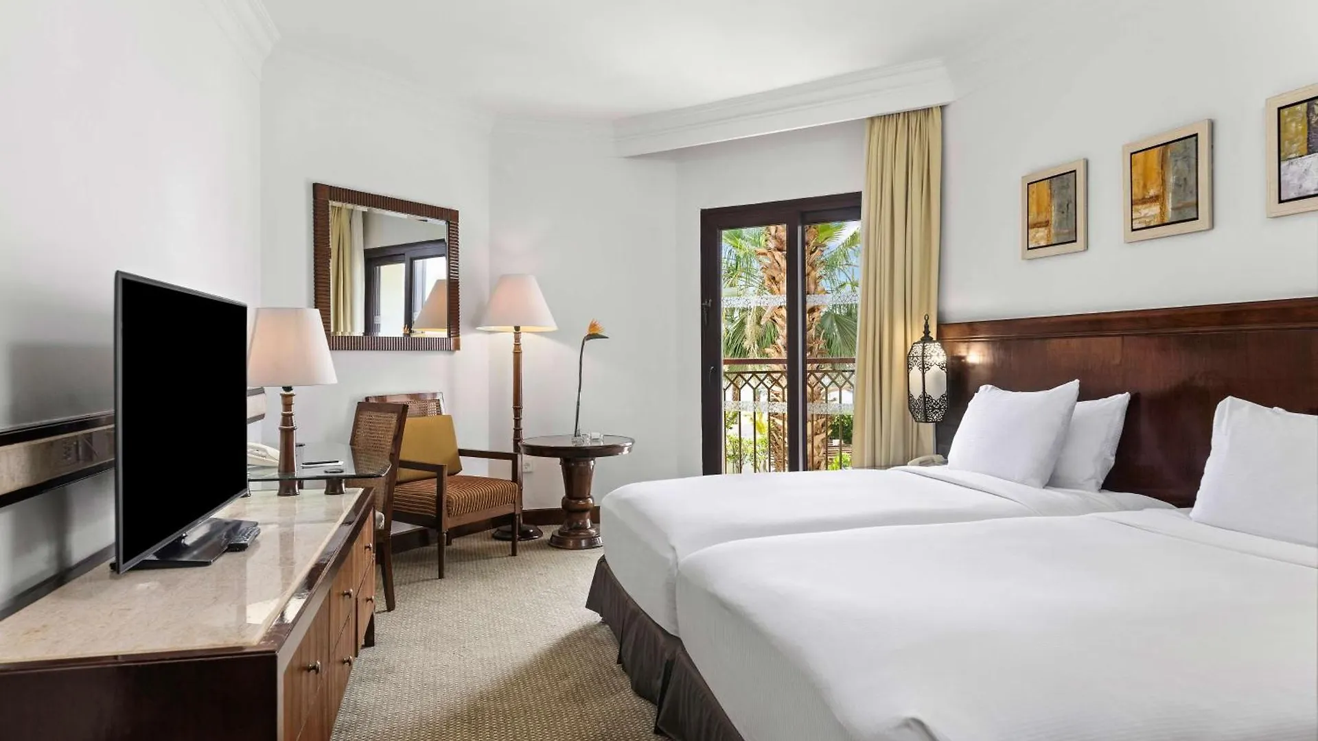 Hilton Luxor Resort & Spa
