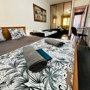 The Nice: Cozy 3-room Airport Getaway France