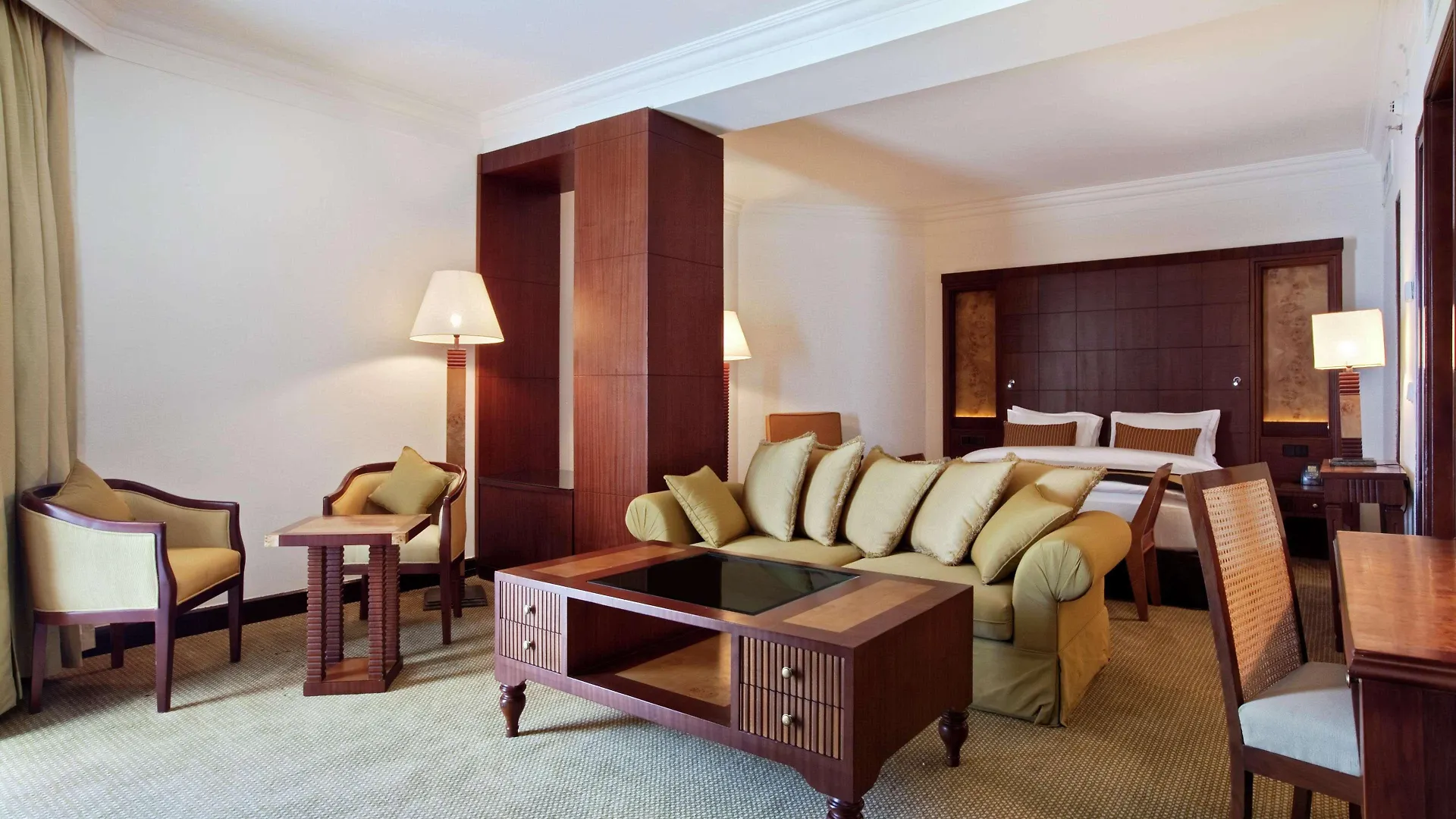 Hilton Luxor Resort & Spa