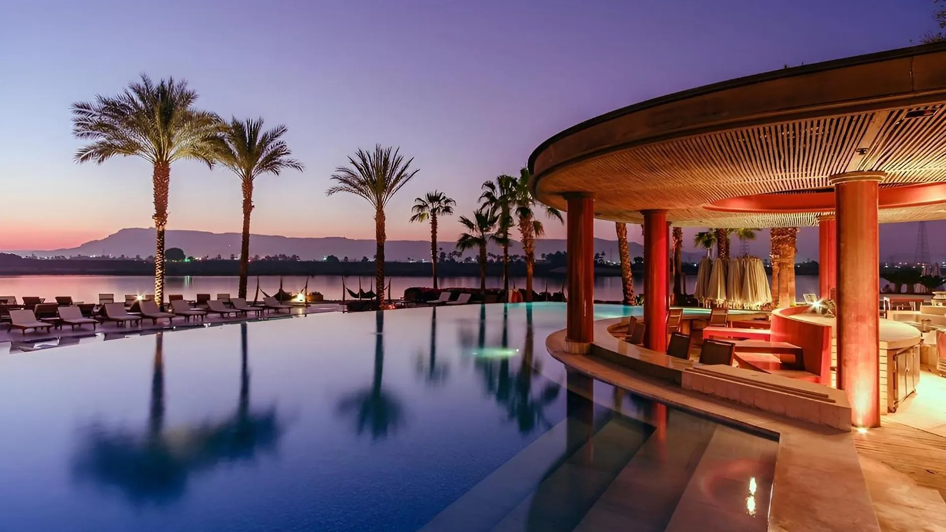 Hilton Luxor Resort & Spa