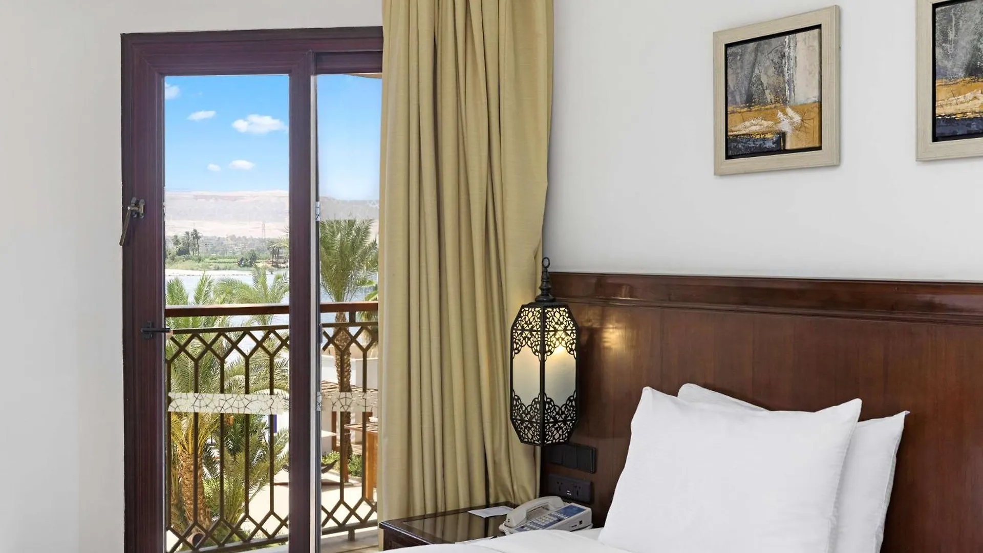 Hilton Luxor Resort & Spa 5*,