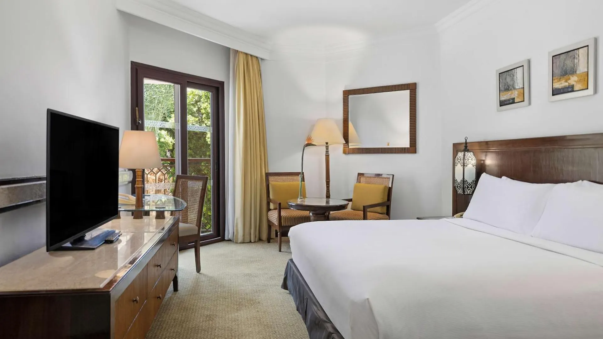 Hilton Luxor Resort & Spa